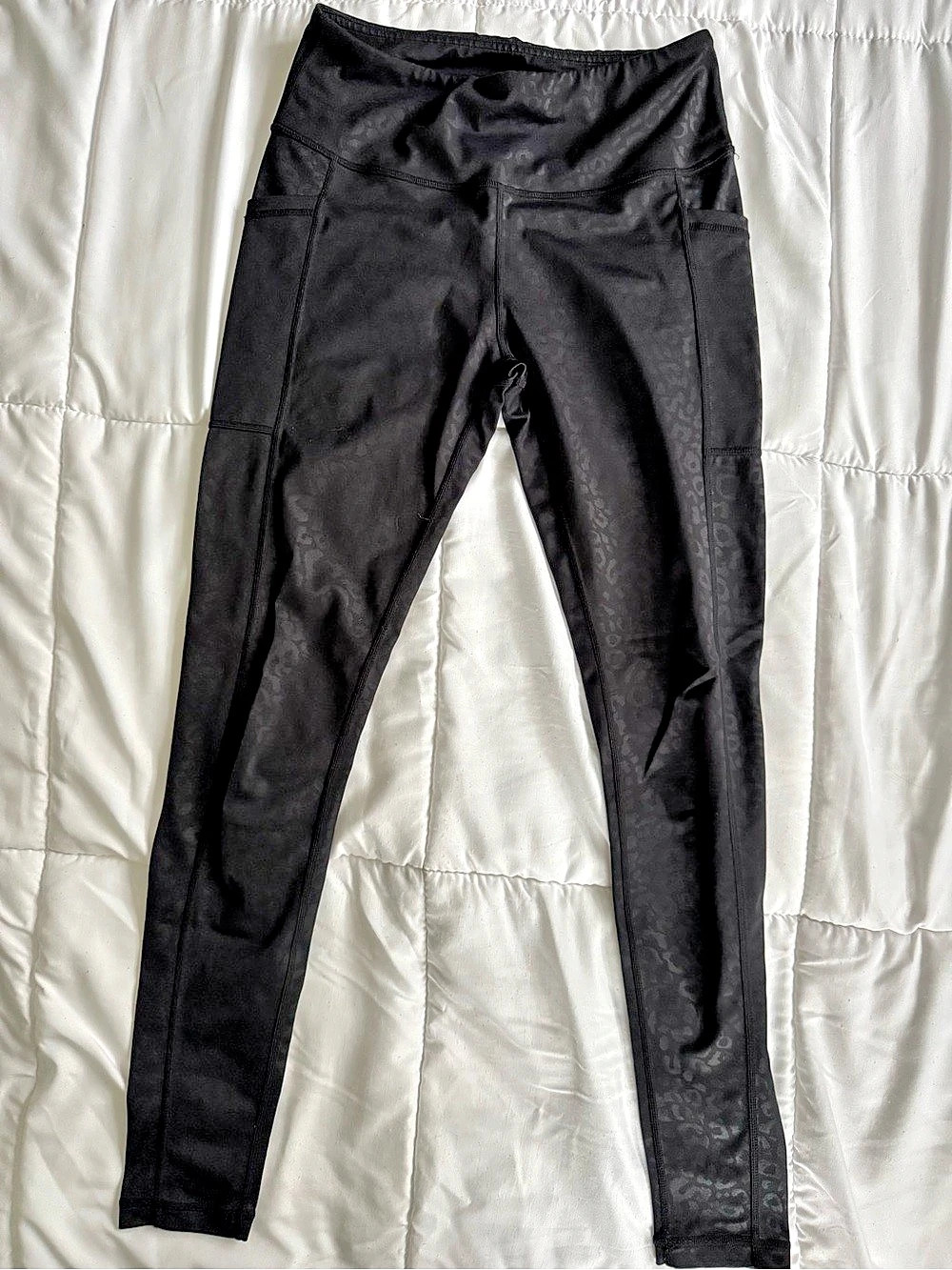 C V G Black Leopard print Leggings in Black Like New
